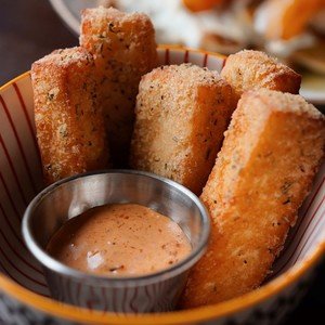 Halloumi Fries 